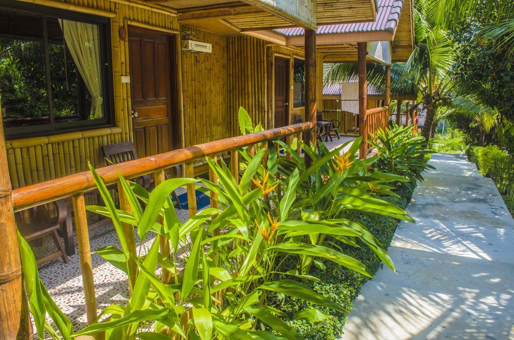 The Fisherman'S Chalet Natien Beach  Εξωτερικό φωτογραφία